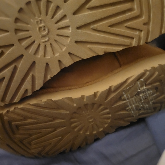 Ugg Boots - Picture 5 of 6